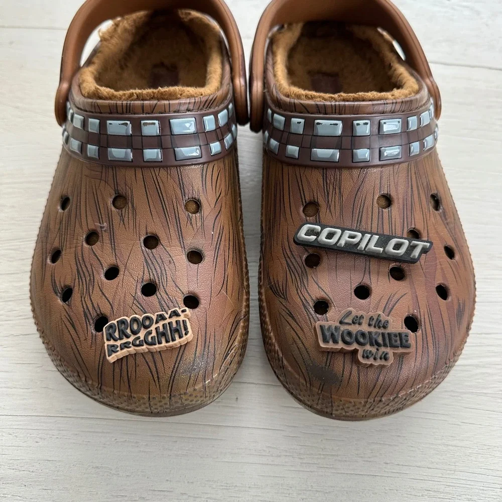 Crocs‎ x Star Wars Chewbacca Fuzz Lined Clogs Brown Men 4 Women 6 Jibbitz Charms